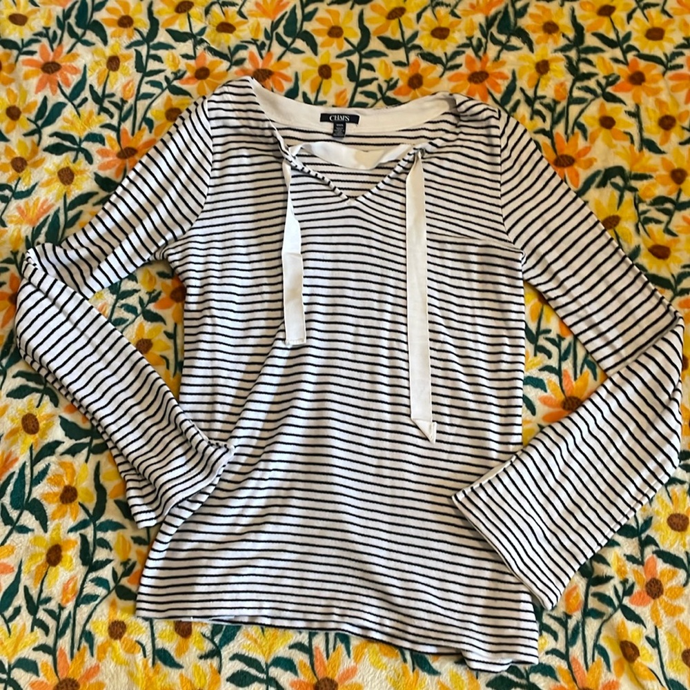 Chaps striped, v-neck ribbon sweatshirt